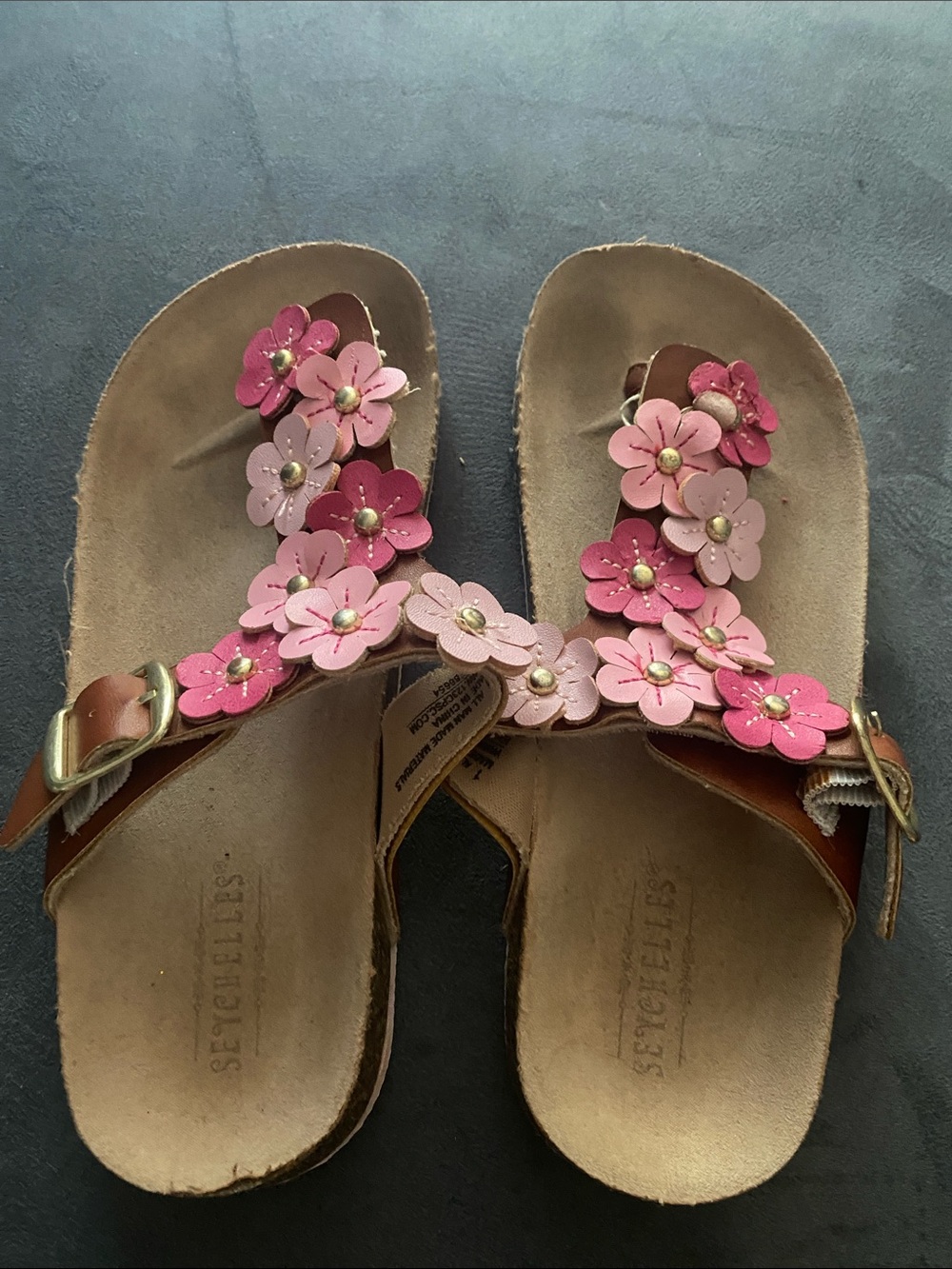 Seychelles Brown Sandals with Pink Floral Accents. Kids size 1. Good condition.